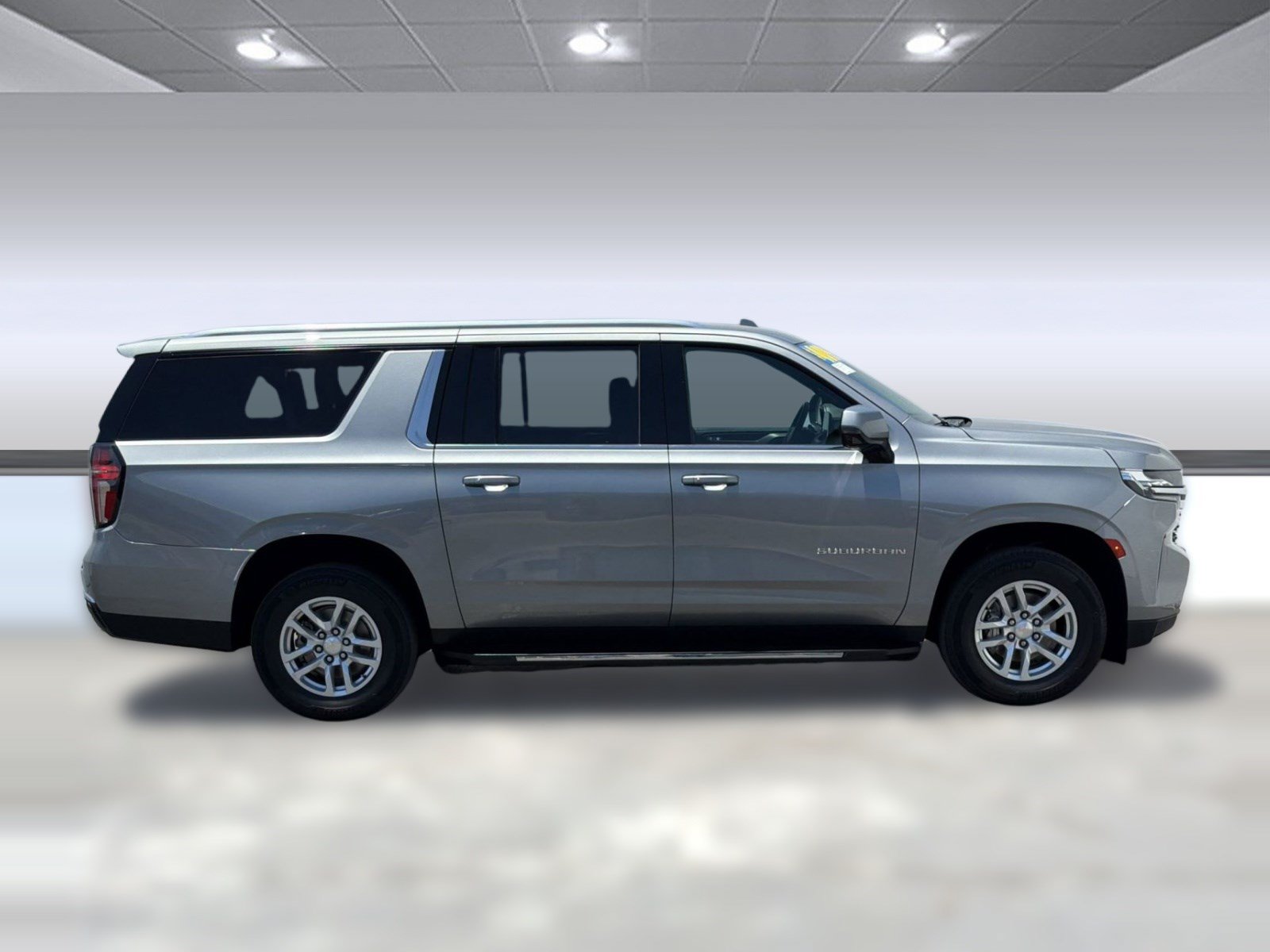 Used 2023 Chevrolet Suburban LT w/ Luxury Package AWD/4WD image 7