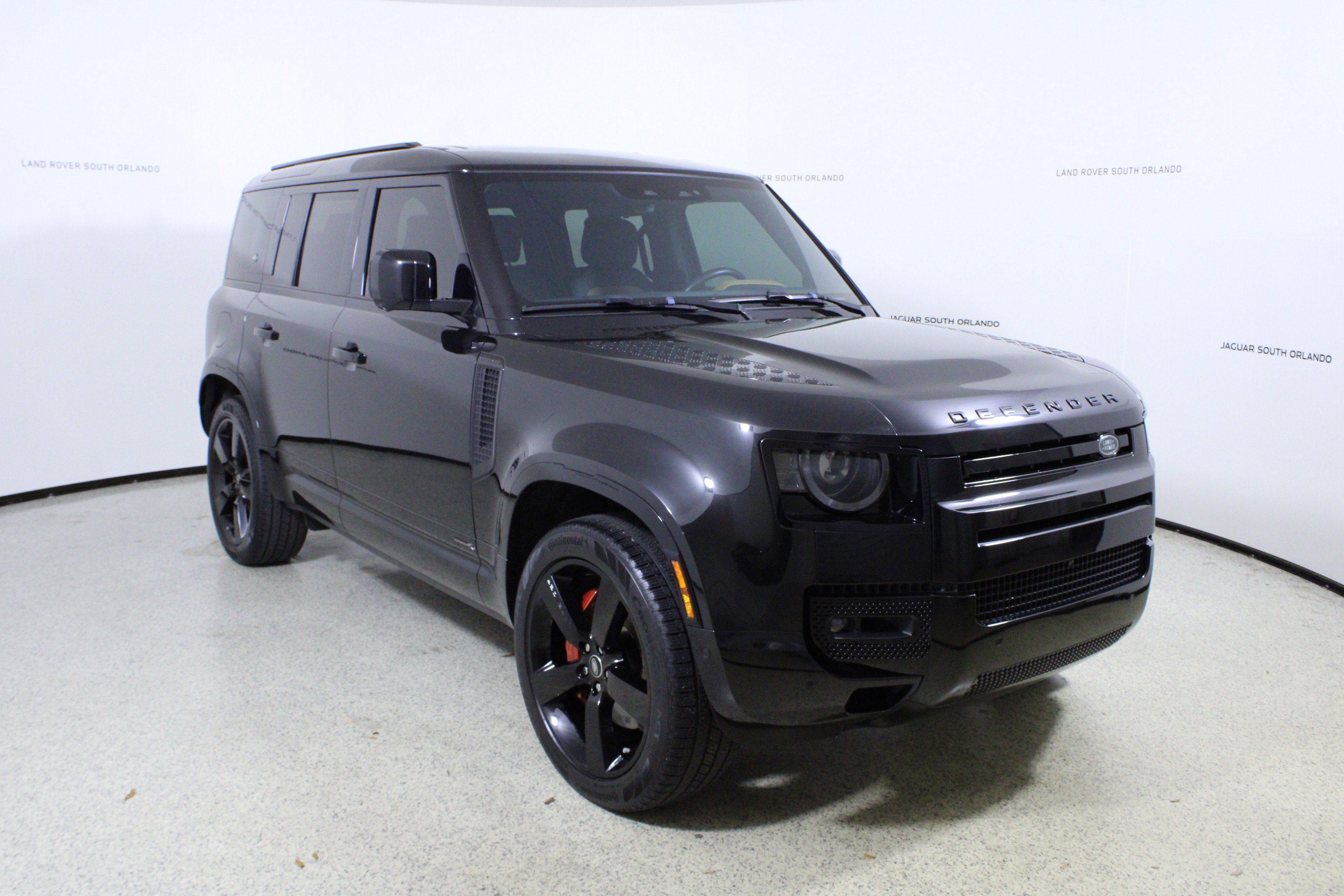 Used 2022 Land Rover Defender 110 X image 3