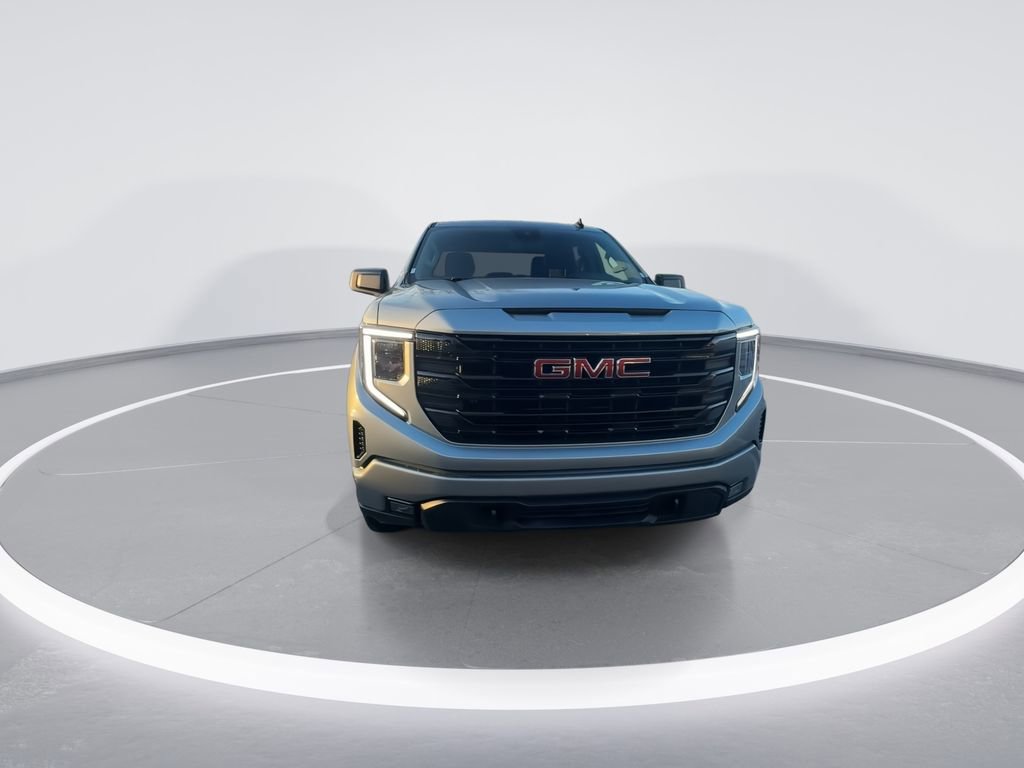 Used 2025 GMC Sierra 1500 Elevation image 3