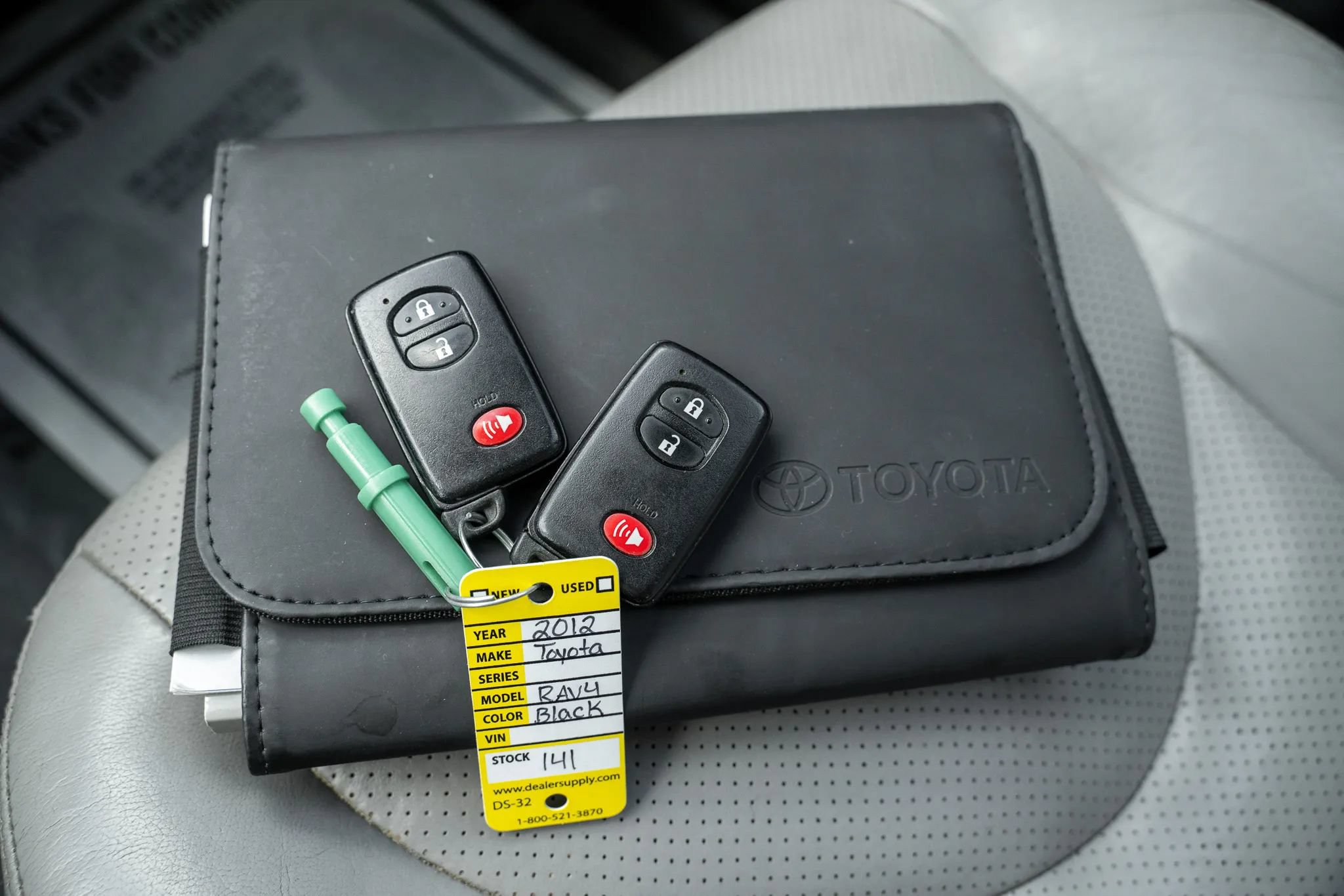 Used 2012 Toyota RAV4 Limited w/ Navigation Value Pkg AWD/4WD image 24