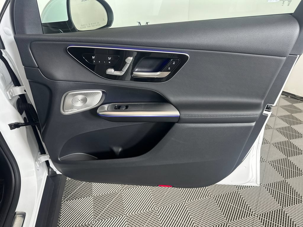Used 2026 Mercedes-Benz GLC 300 image 15