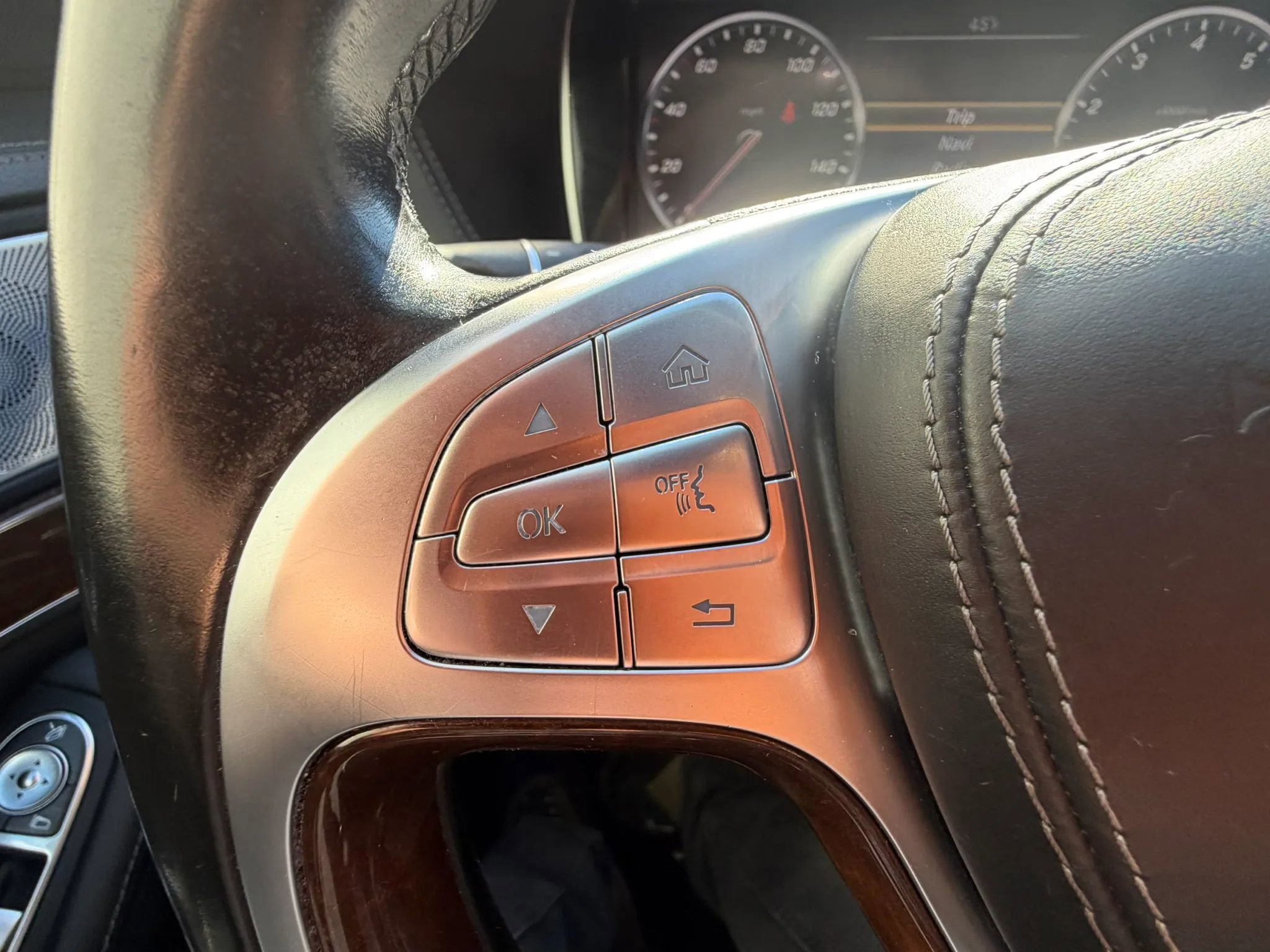 Used 2016 Mercedes-Benz S 550 4MATIC Sedan image 9