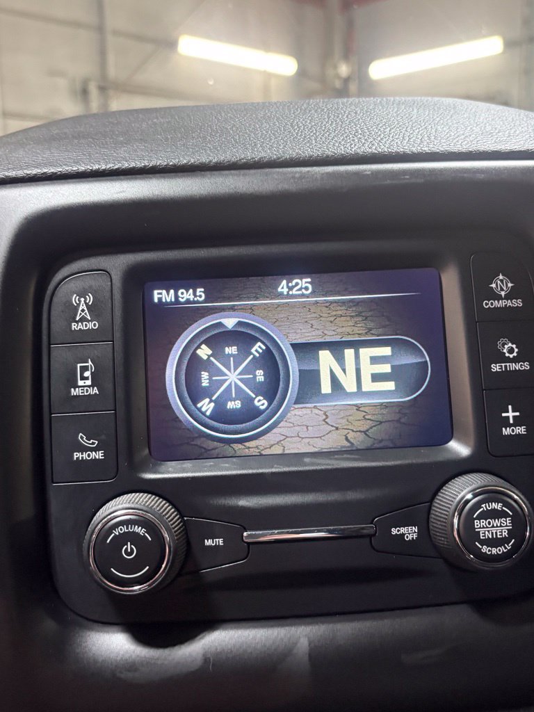 Used 2018 Jeep Compass Latitude AWD/4WD image 10