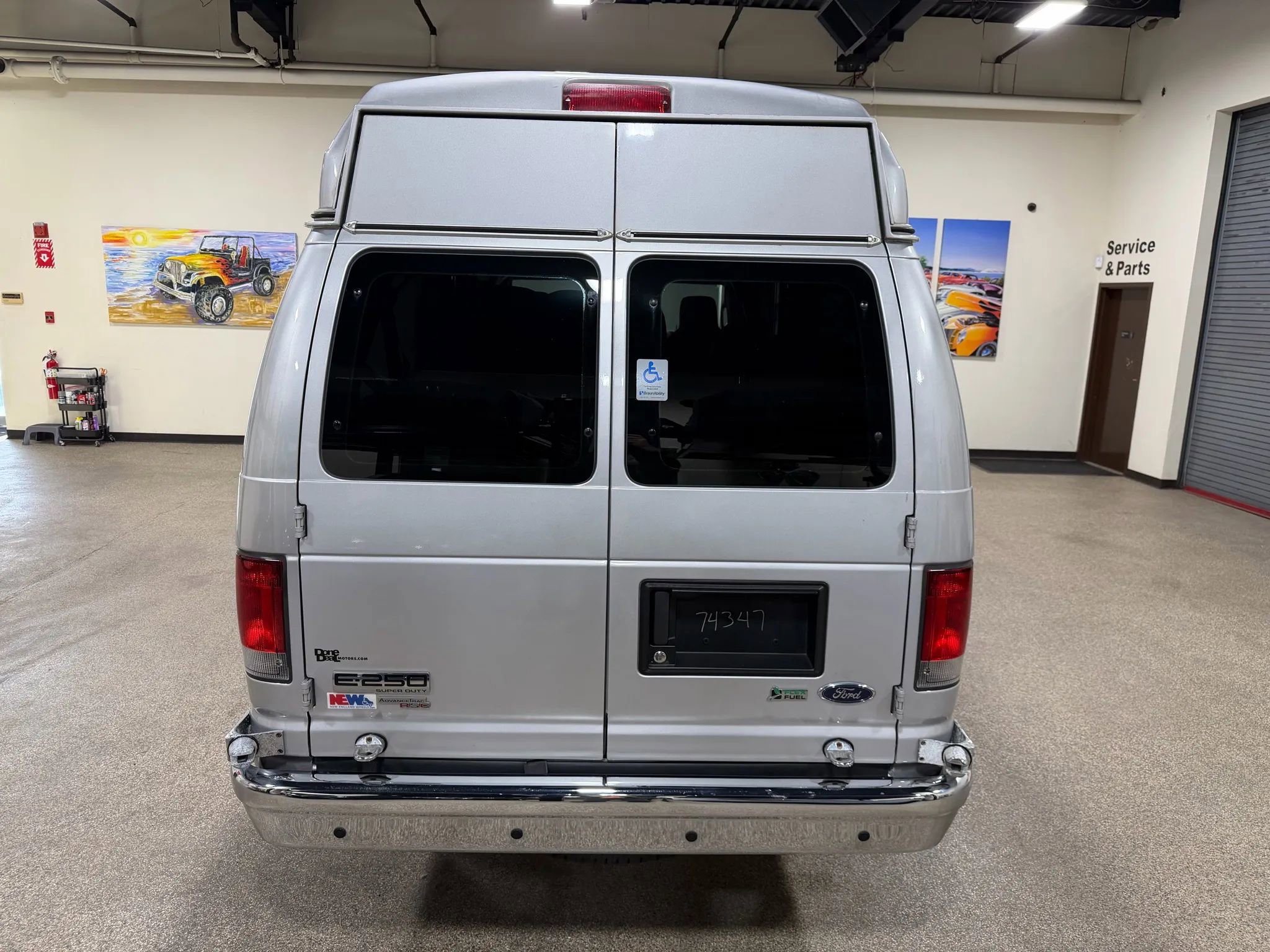 Used 2014 Ford E-250 and Econoline 250 Extended w/ Power Group image 20