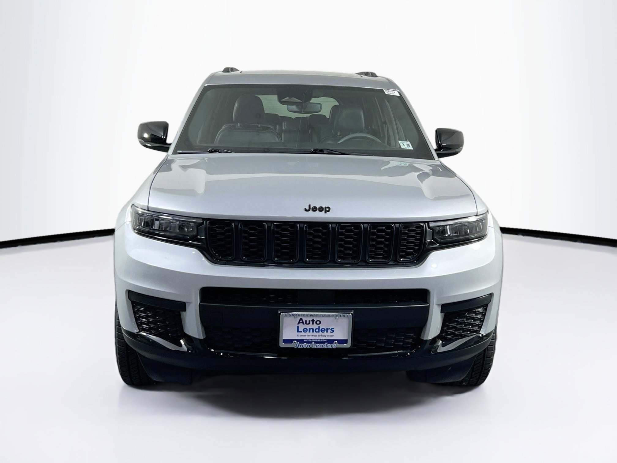 Used 2023 Jeep Grand Cherokee L Laredo AWD/4WD image 2