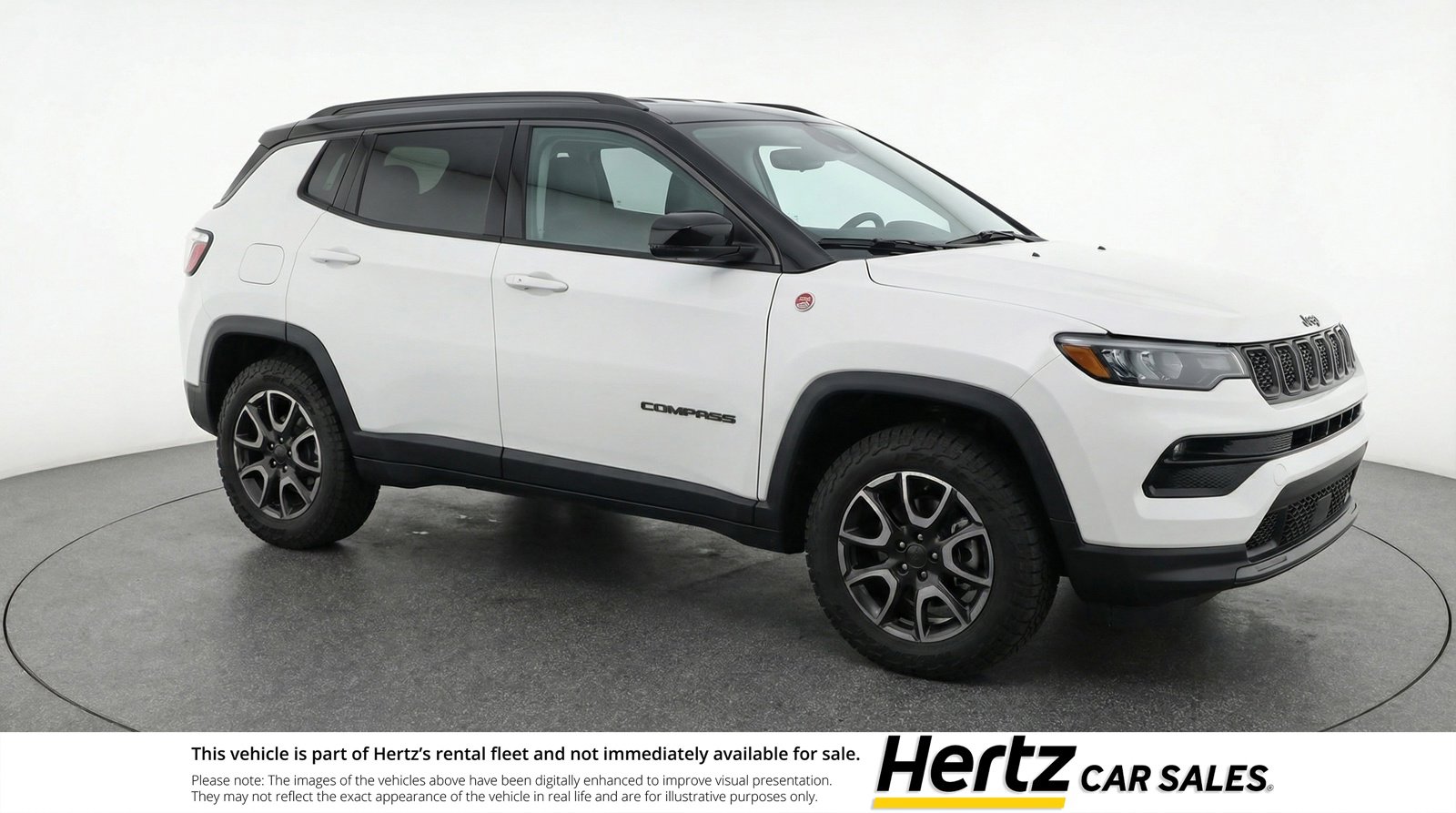 Used 2025 Jeep Compass Trailhawk image 1