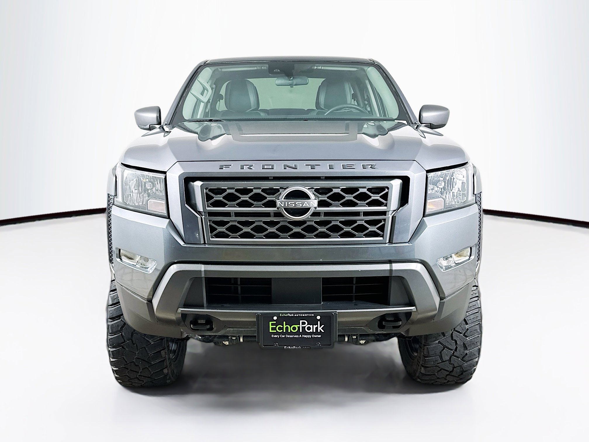 Used 2022 Nissan Frontier SV w/ Technology Package image 2