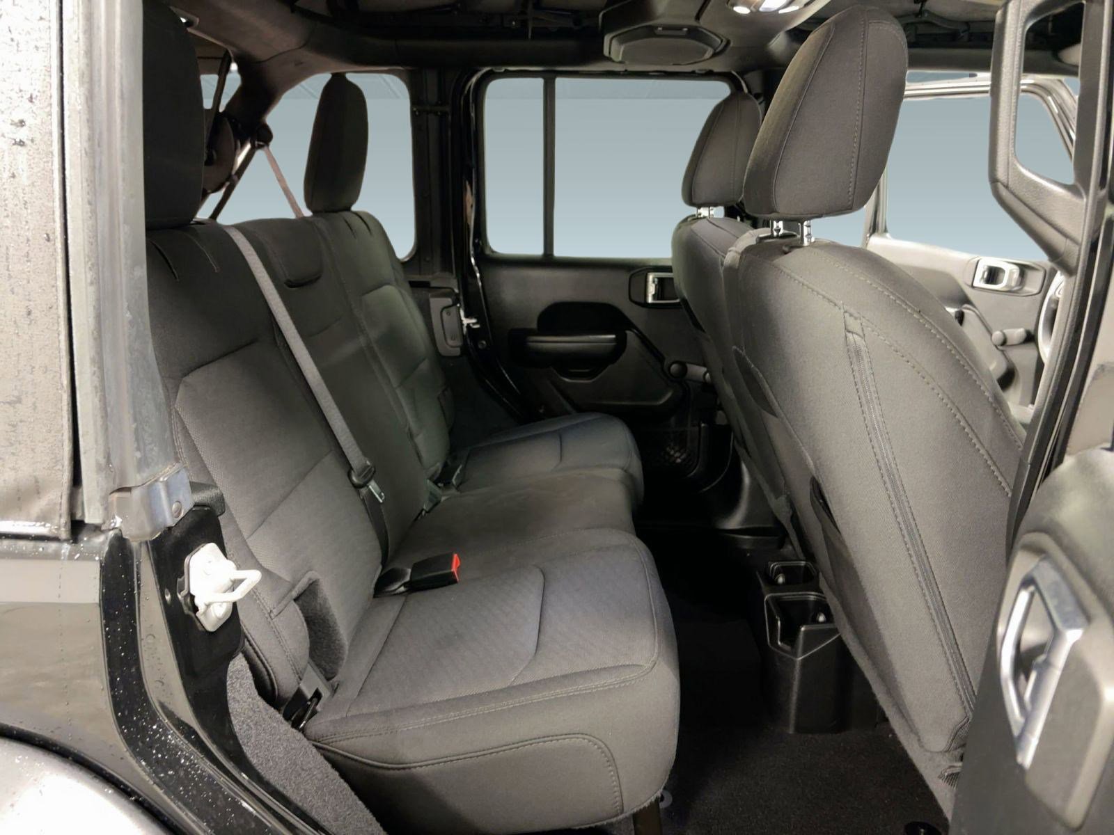 Used 2020 Jeep Wrangler Unlimited Sport image 30