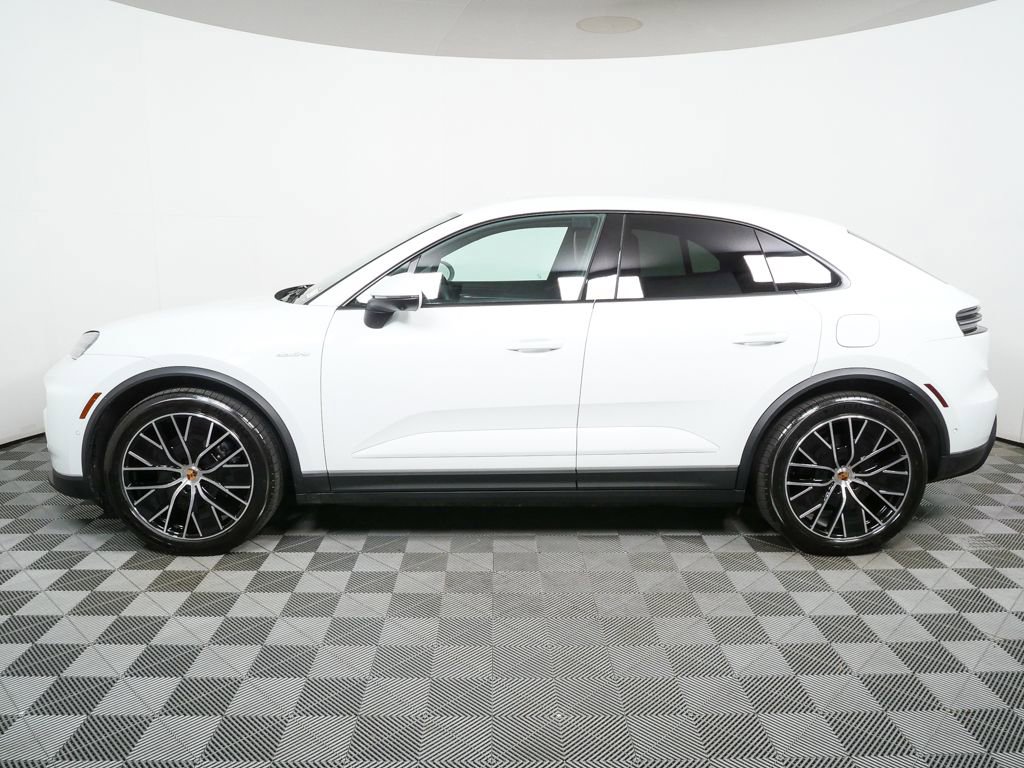 New 2026 Porsche Macan Electric image 2