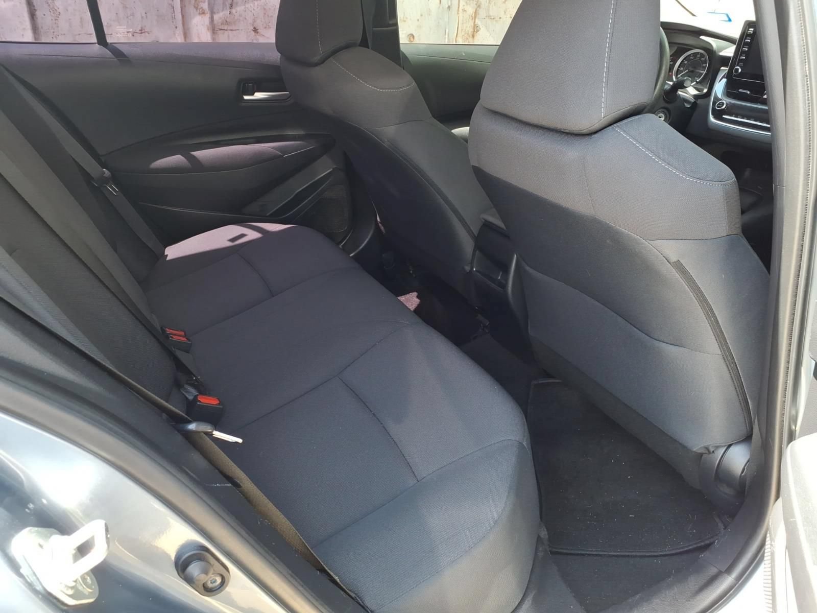 Used 2020 Toyota Corolla LE FWD image 11