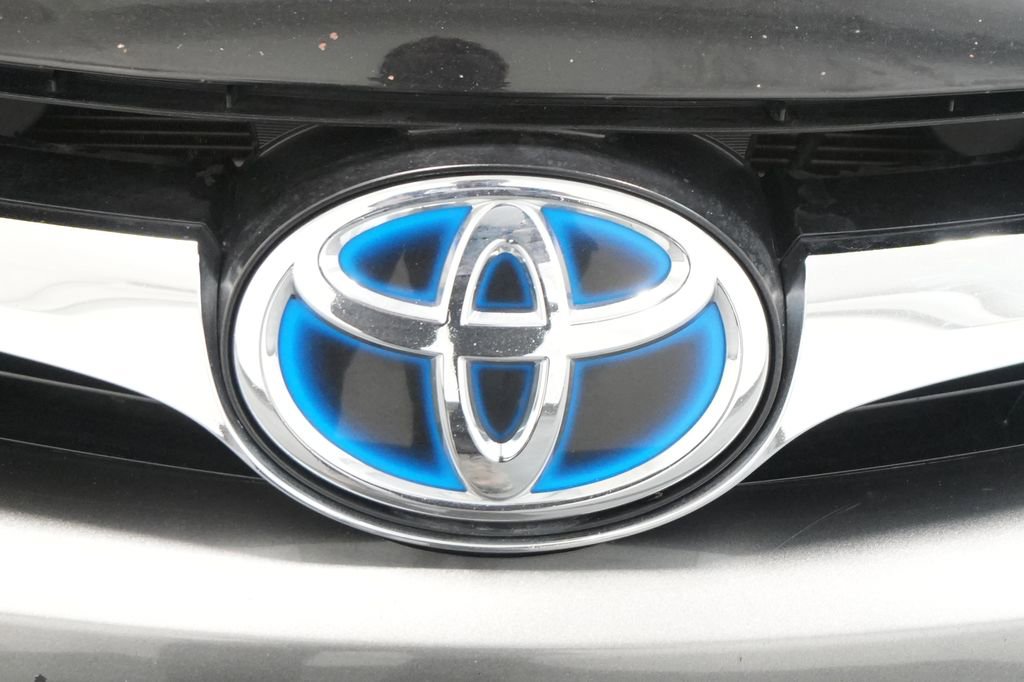 Used 2017 Toyota Camry LE FWD image 10