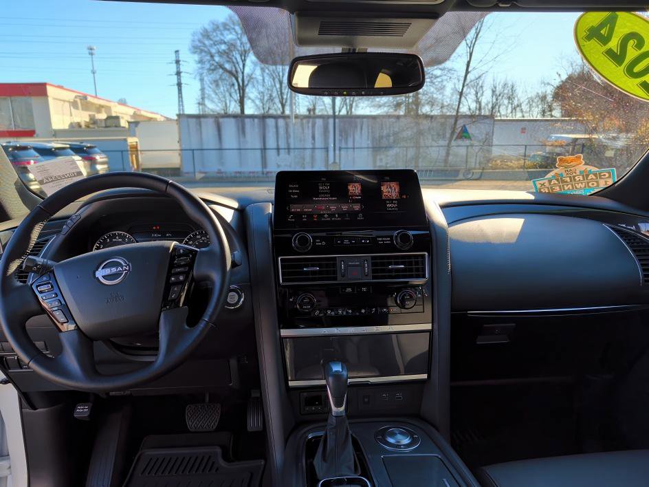 Used 2024 Nissan Armada SL w/ Midnight Edition Package image 11