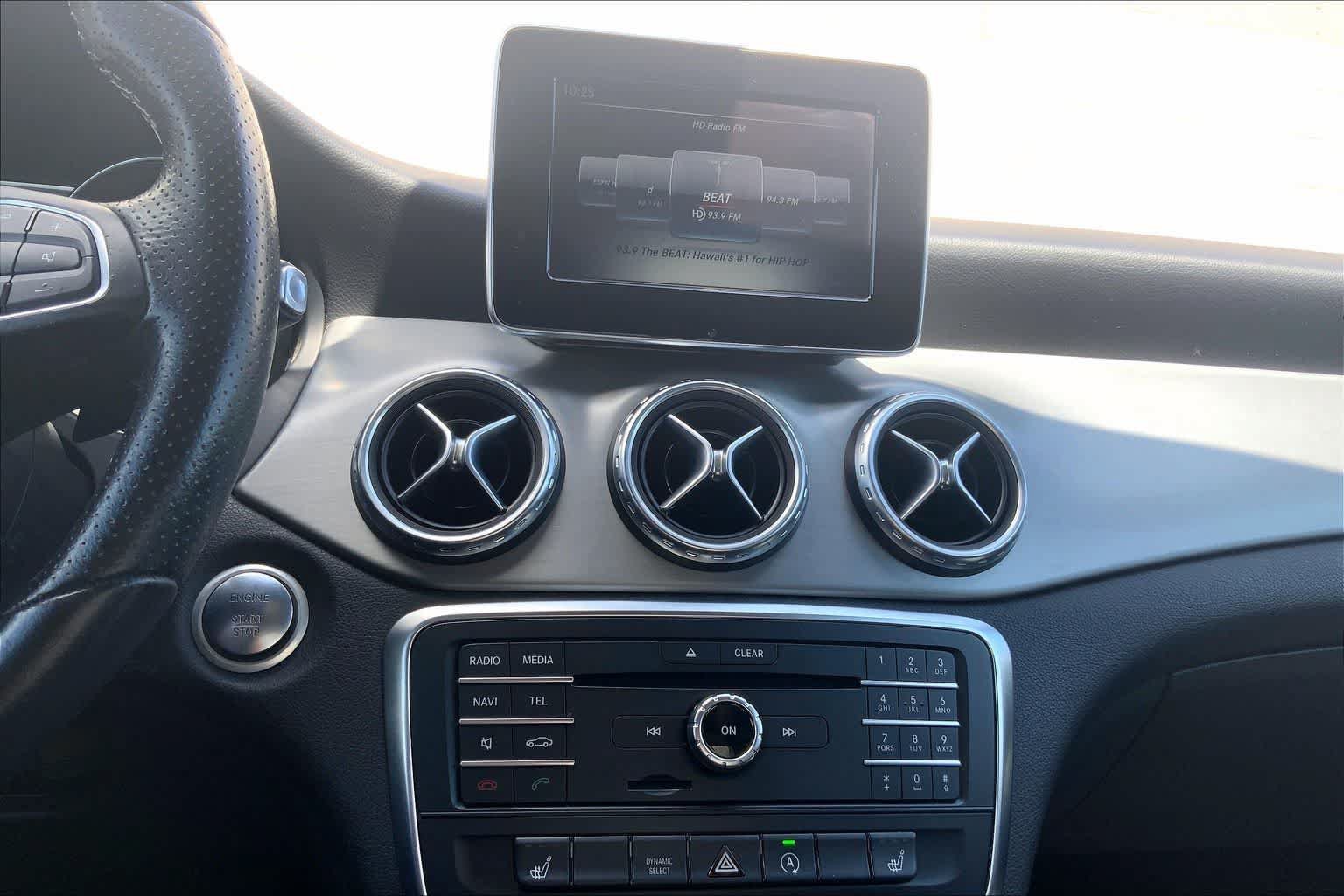 Used 2017 Mercedes-Benz GLA 250 image 34