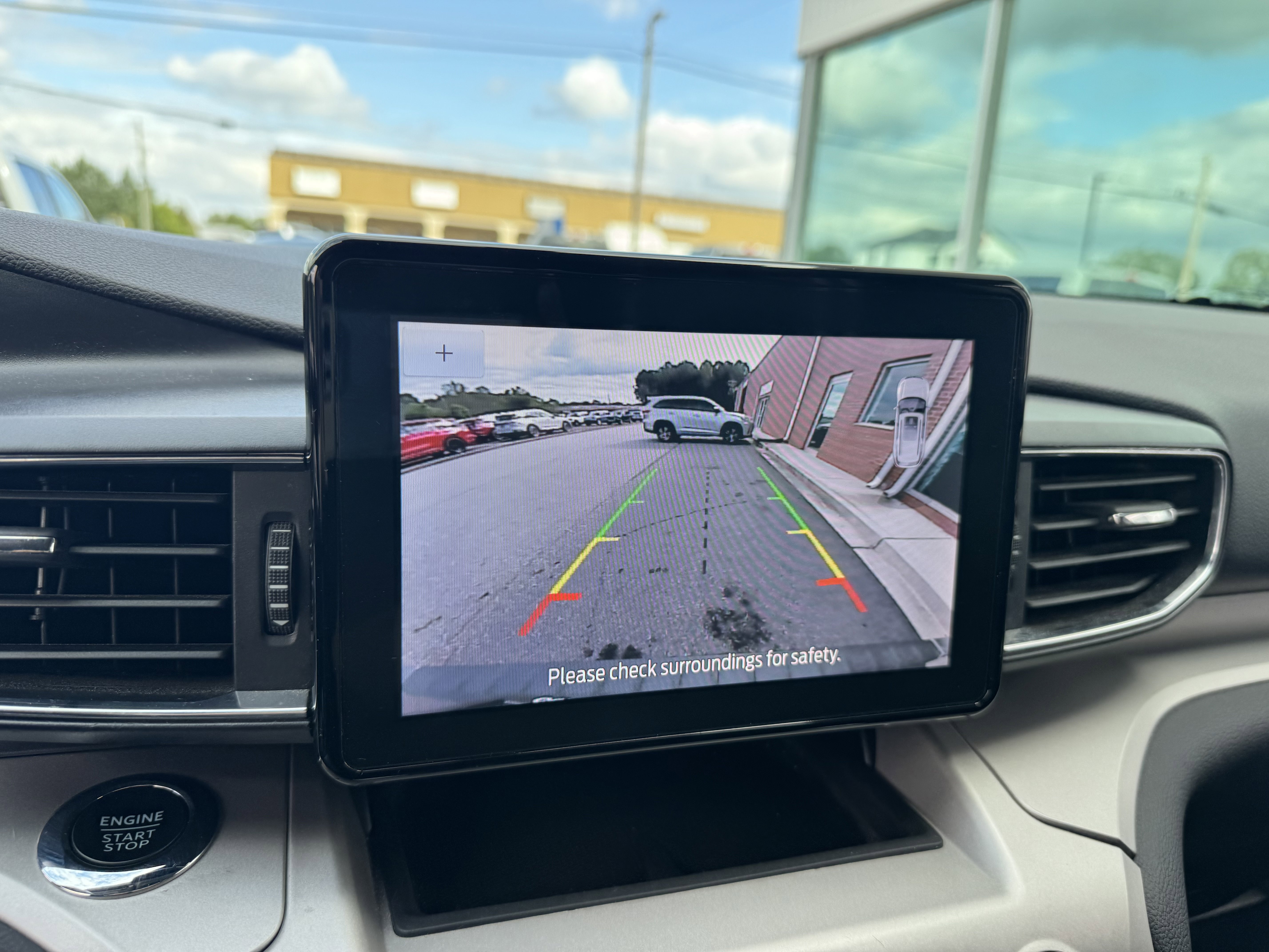 Used 2024 Ford Explorer XLT w/ Equipment Group 202A image 18