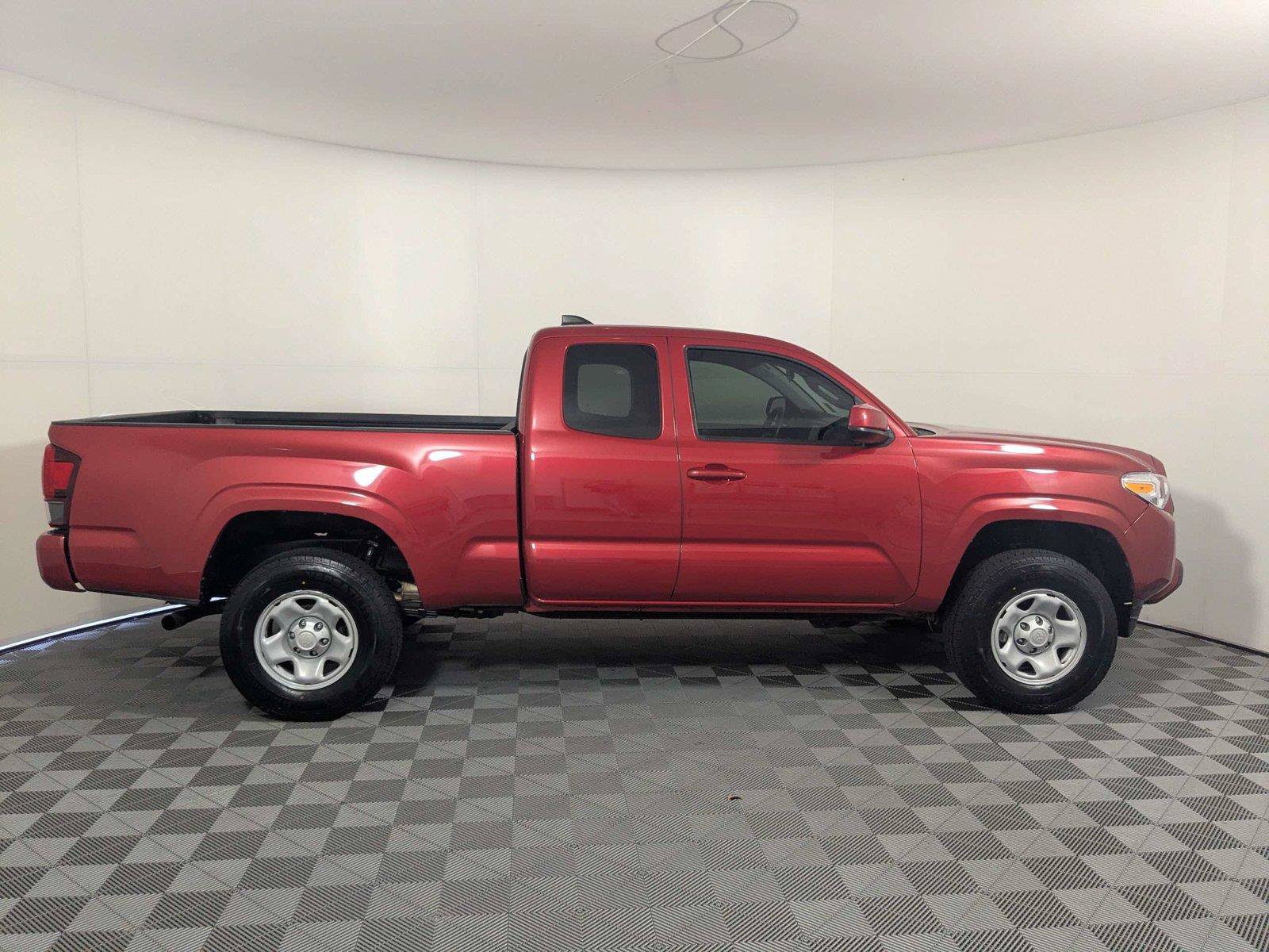 Certified 2023 Toyota Tacoma SR AWD/4WD image 4