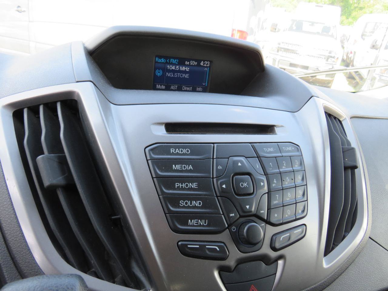 Used 2015 Ford Transit 150 XLT RWD image 19