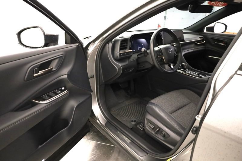 Used 2024 Toyota Crown XLE image 9