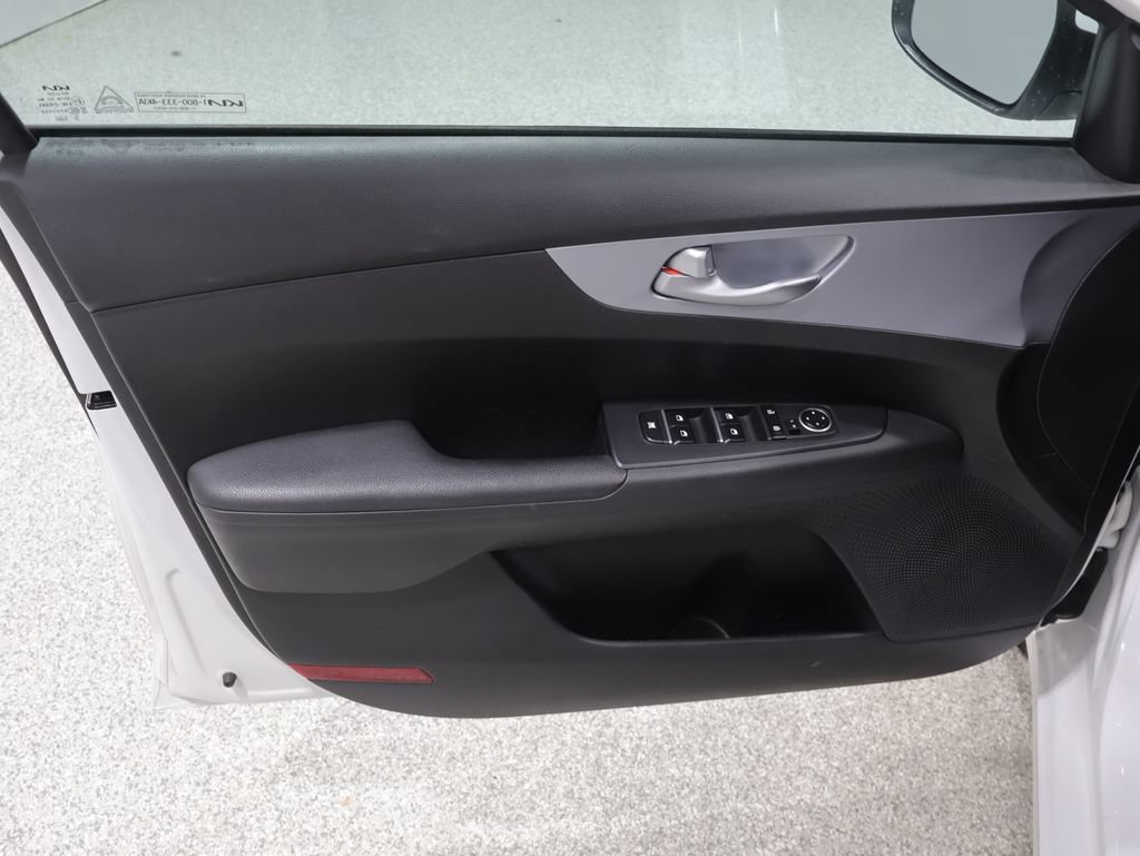 Used 2023 Kia Forte LXS FWD image 12