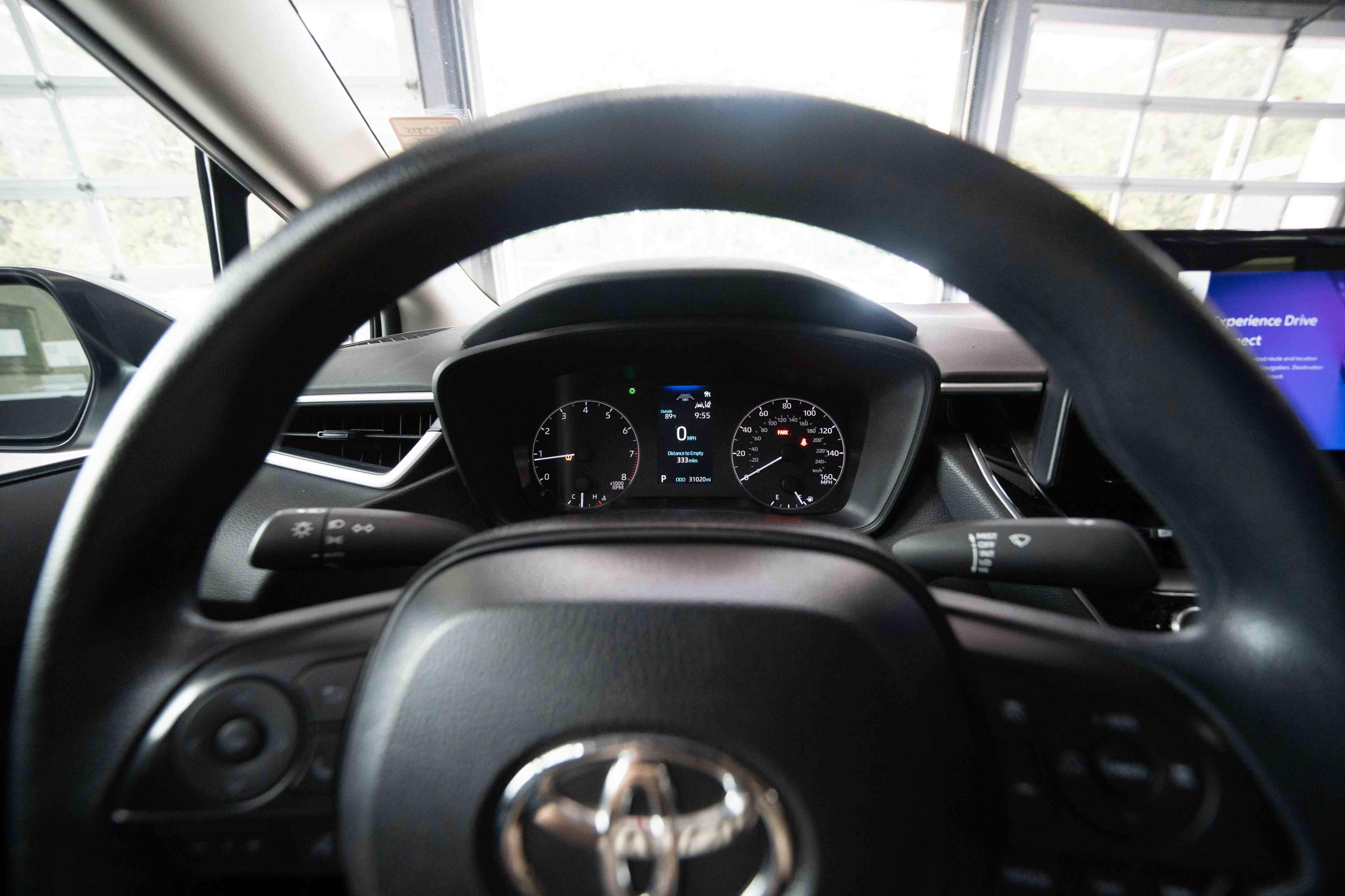 Used 2025 Toyota Corolla LE FWD image 15
