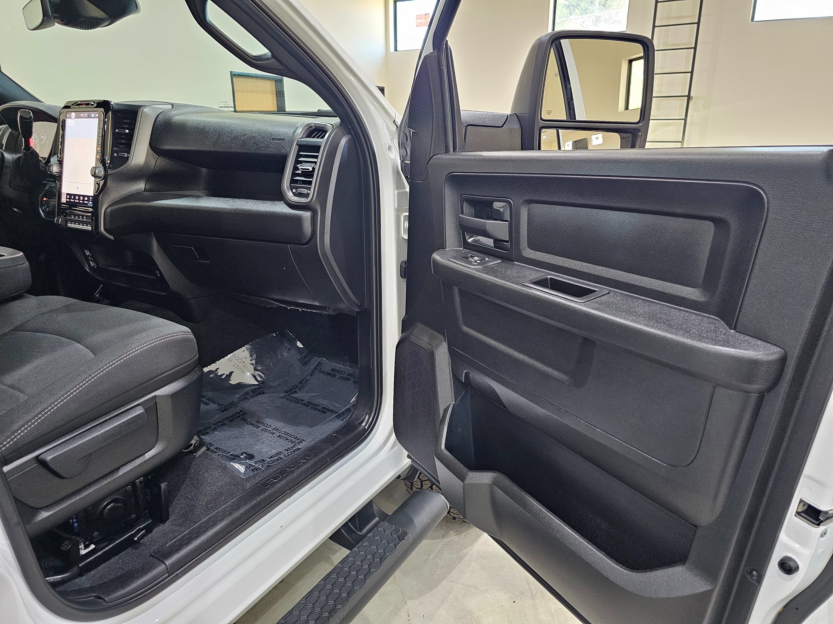 Used 2025 RAM 3500 Tradesman AWD/4WD image 32