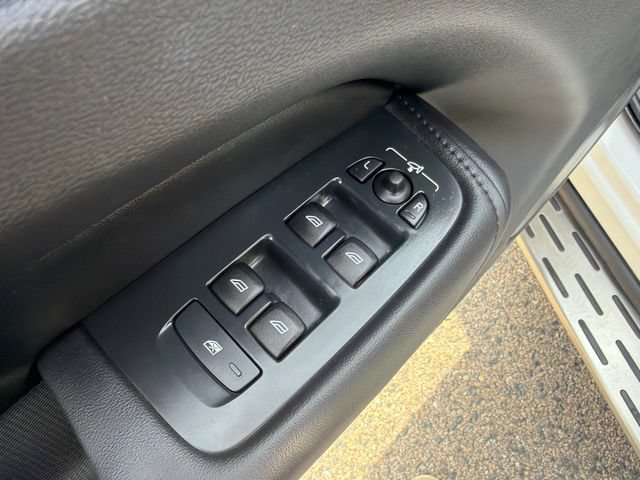 Used 2024 Volvo XC60 B5 Core AWD/4WD image 23