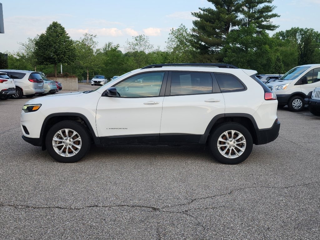 Used 2022 Jeep Cherokee Latitude Lux w/ Sun & Sound Group AWD/4WD image 4