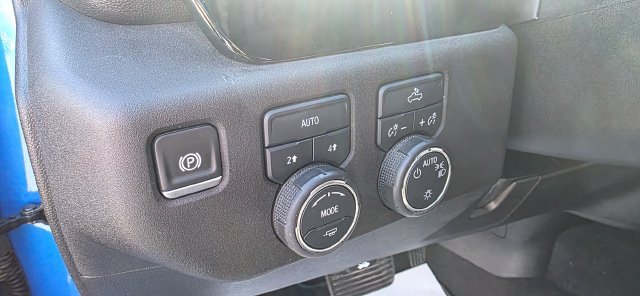 Used 2025 Chevrolet Silverado 1500 LT AWD/4WD image 16