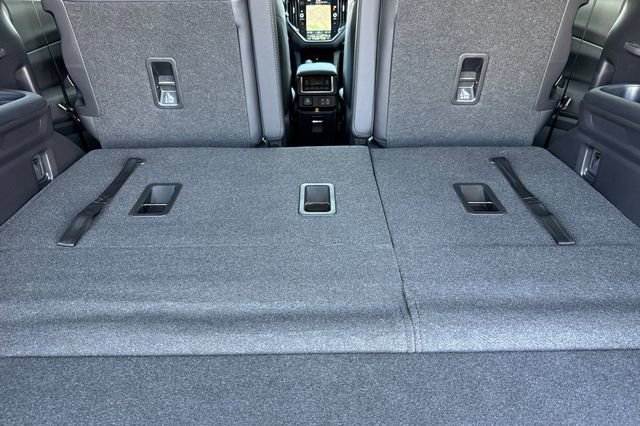 Used 2025 Subaru Ascent Bronze Edition image 13