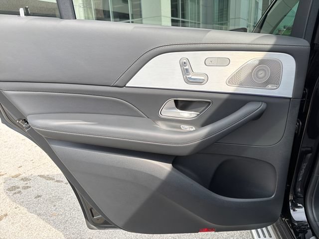 Used 2025 Mercedes-Benz GLS 63 AMG 4MATIC image 41