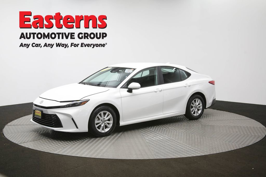 Used 2025 Toyota Camry LE image 57