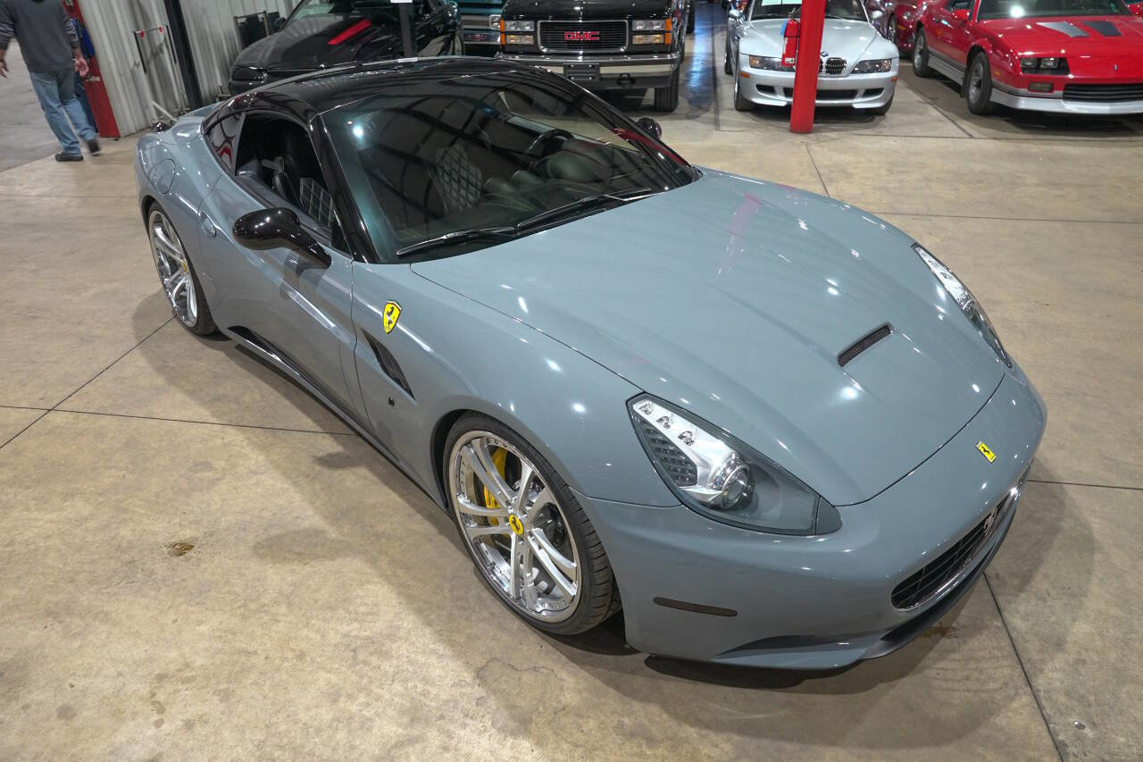 Used 2010 Ferrari California image 25