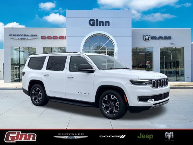 Used 2023 Jeep Wagoneer Series III w/ Preferred Equipment Group image 1