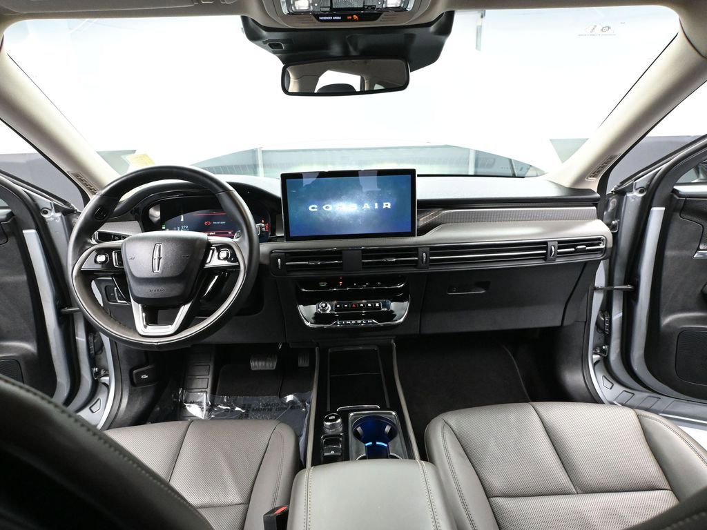 Used 2024 Lincoln Corsair Reserve image 23
