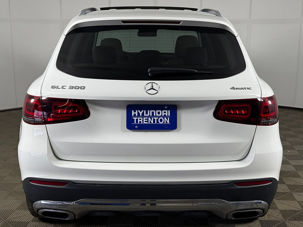 Used 2022 Mercedes-Benz GLC 300 4MATIC image 11