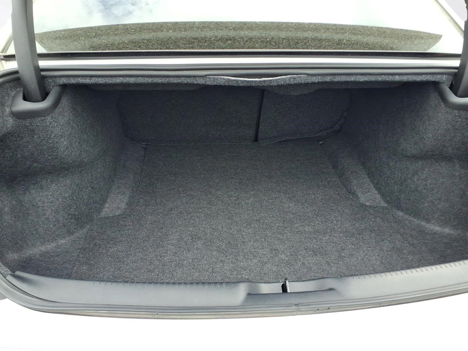 Used 2023 Chrysler 300 Touring RWD image 22