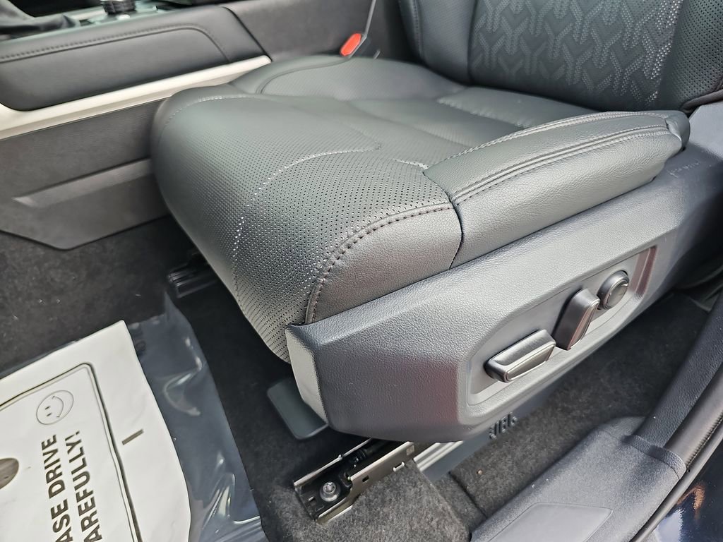 Used 2024 Toyota Tundra Limited image 32