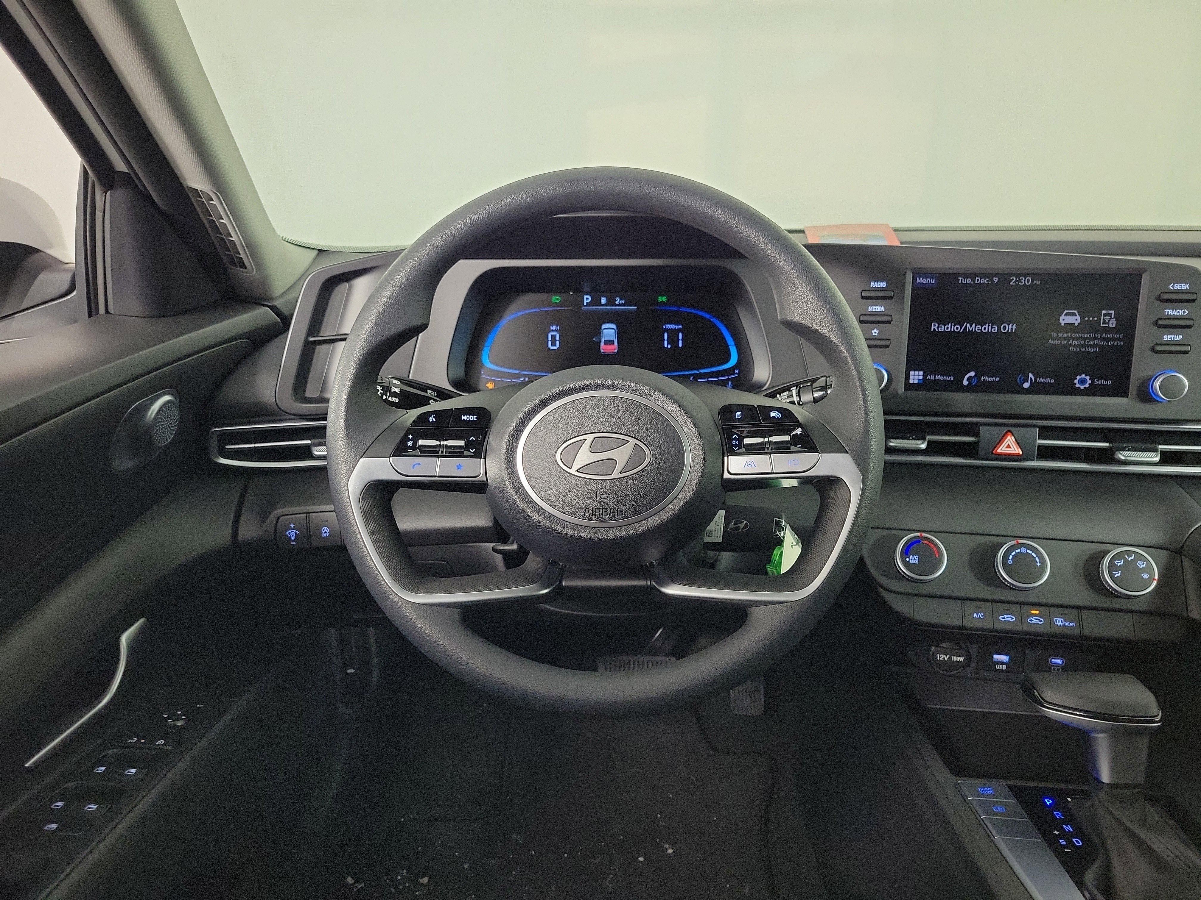 New 2026 Hyundai Elantra SE image 11