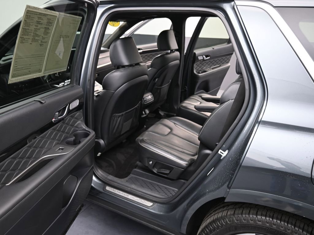 Used 2022 Hyundai Palisade Calligraphy image 11