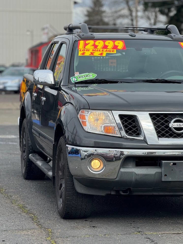 Used 2011 Nissan Frontier SL w/ Moonroof Pkg image 9