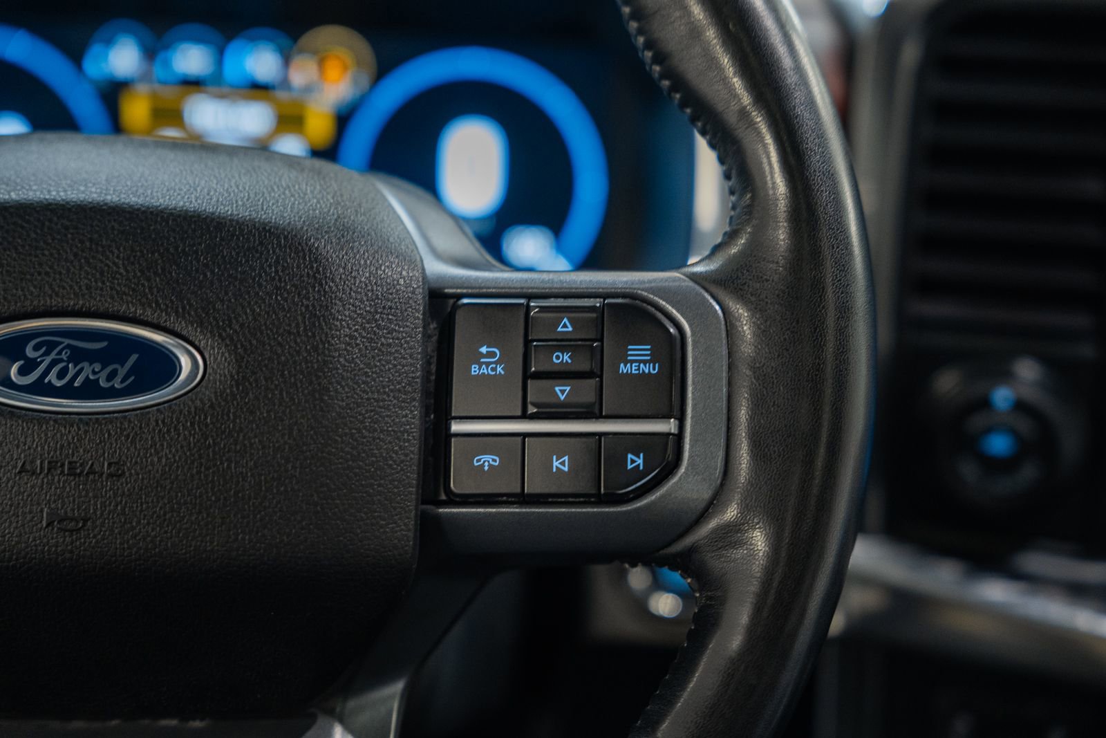 Certified 2023 Ford F150 Lariat w/ Equipment Group 502A High image 36