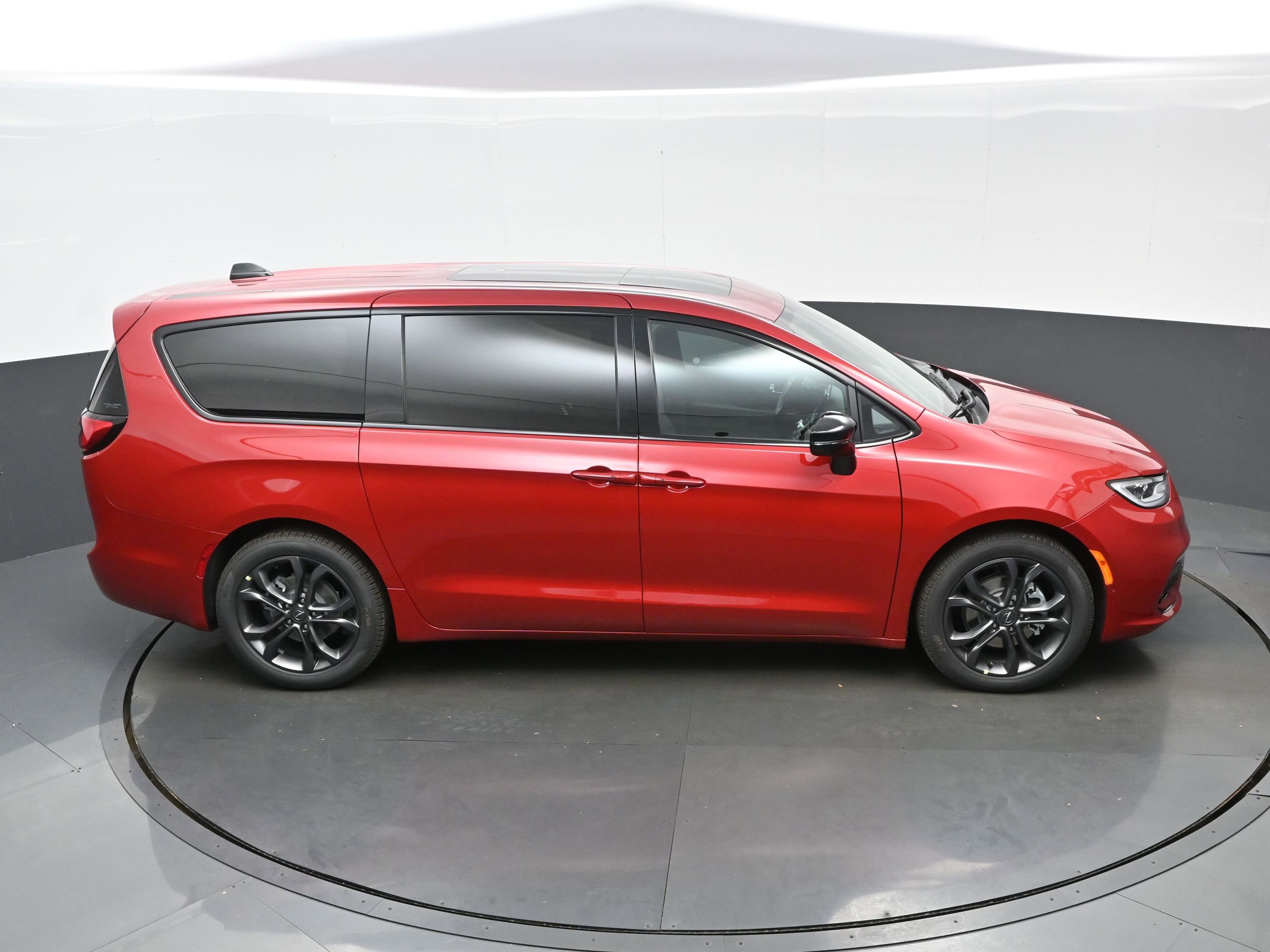 New 2026 Chrysler Pacifica Select image 24