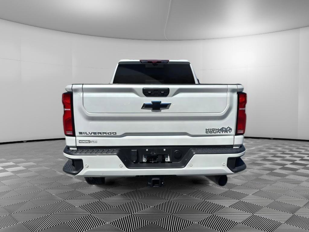 Used 2024 Chevrolet Silverado 2500 High Country w/ High Country Premium Package AWD/4WD image 8