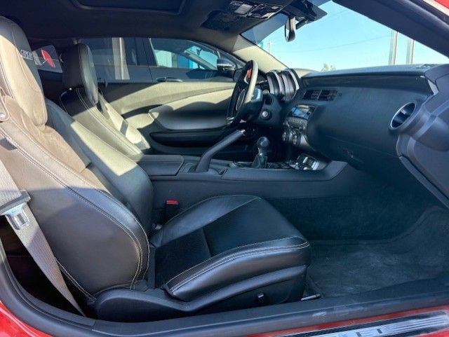 Used 2010 Chevrolet Camaro SS w/ LPO, Ground Effects Package image 17