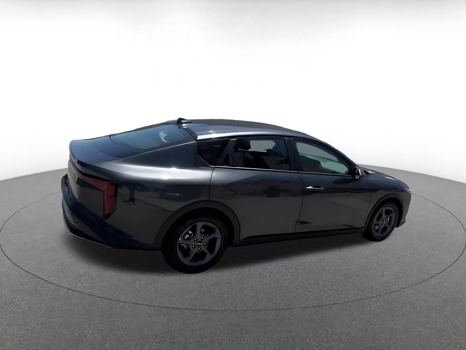 Used 2025 Kia K4 FWD image 15