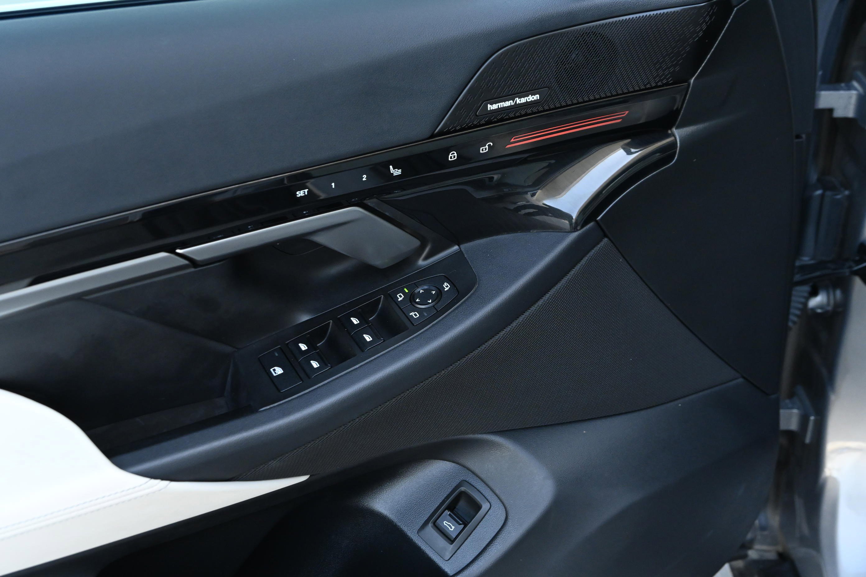 Certified 2024 BMW 530i w/ Convenience Package image 25