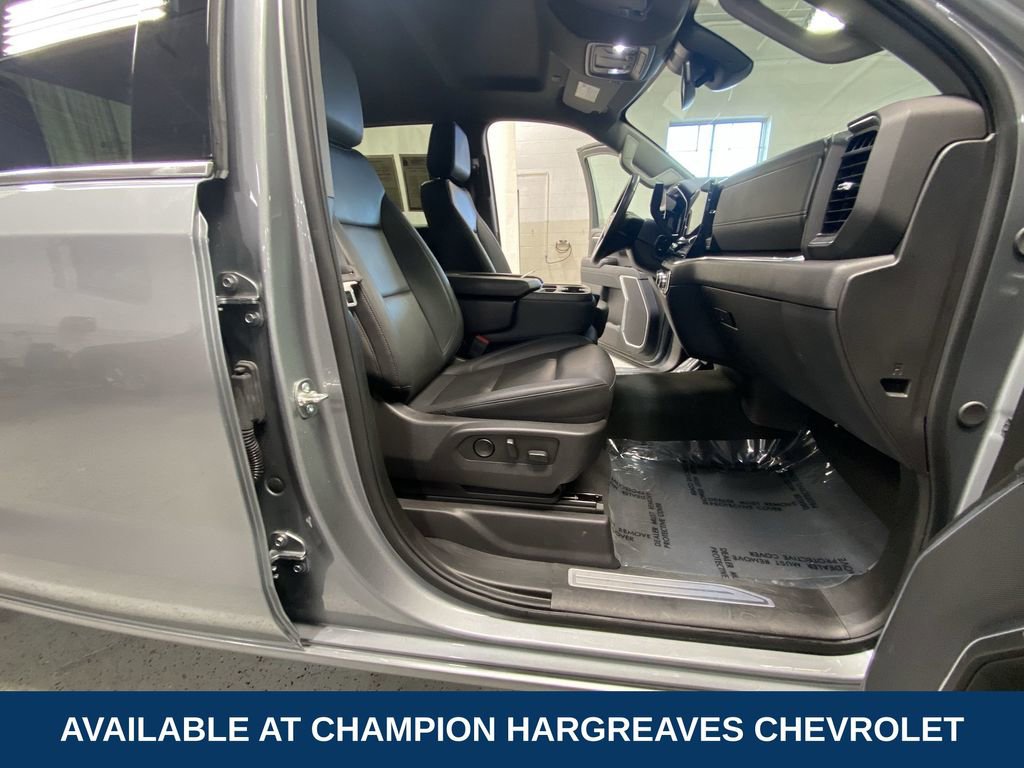 Used 2025 GMC Sierra 1500 SLT image 36