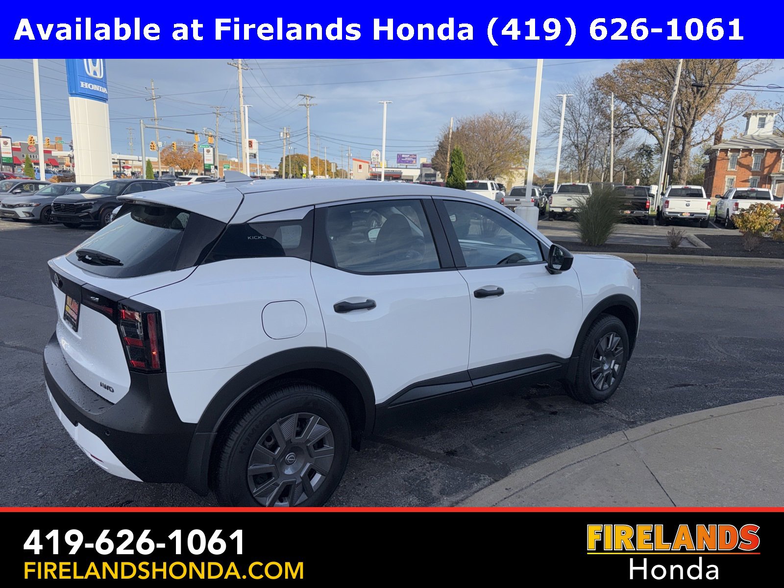 Used 2025 Nissan Kicks S image 5