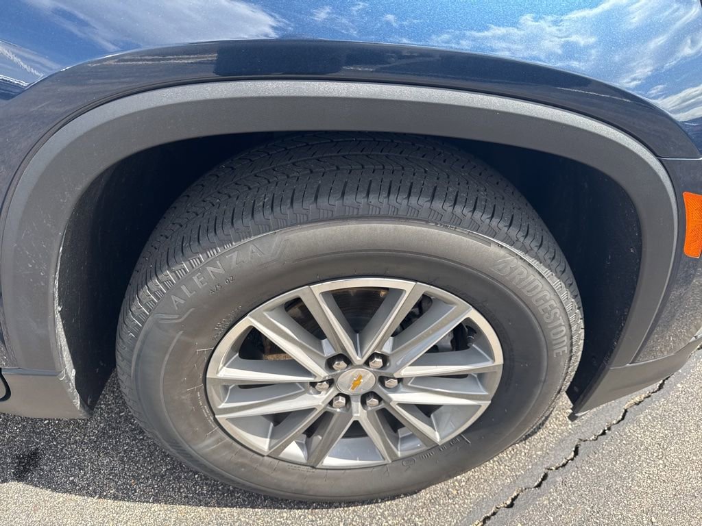 Used 2023 Chevrolet Traverse LT AWD/4WD image 21