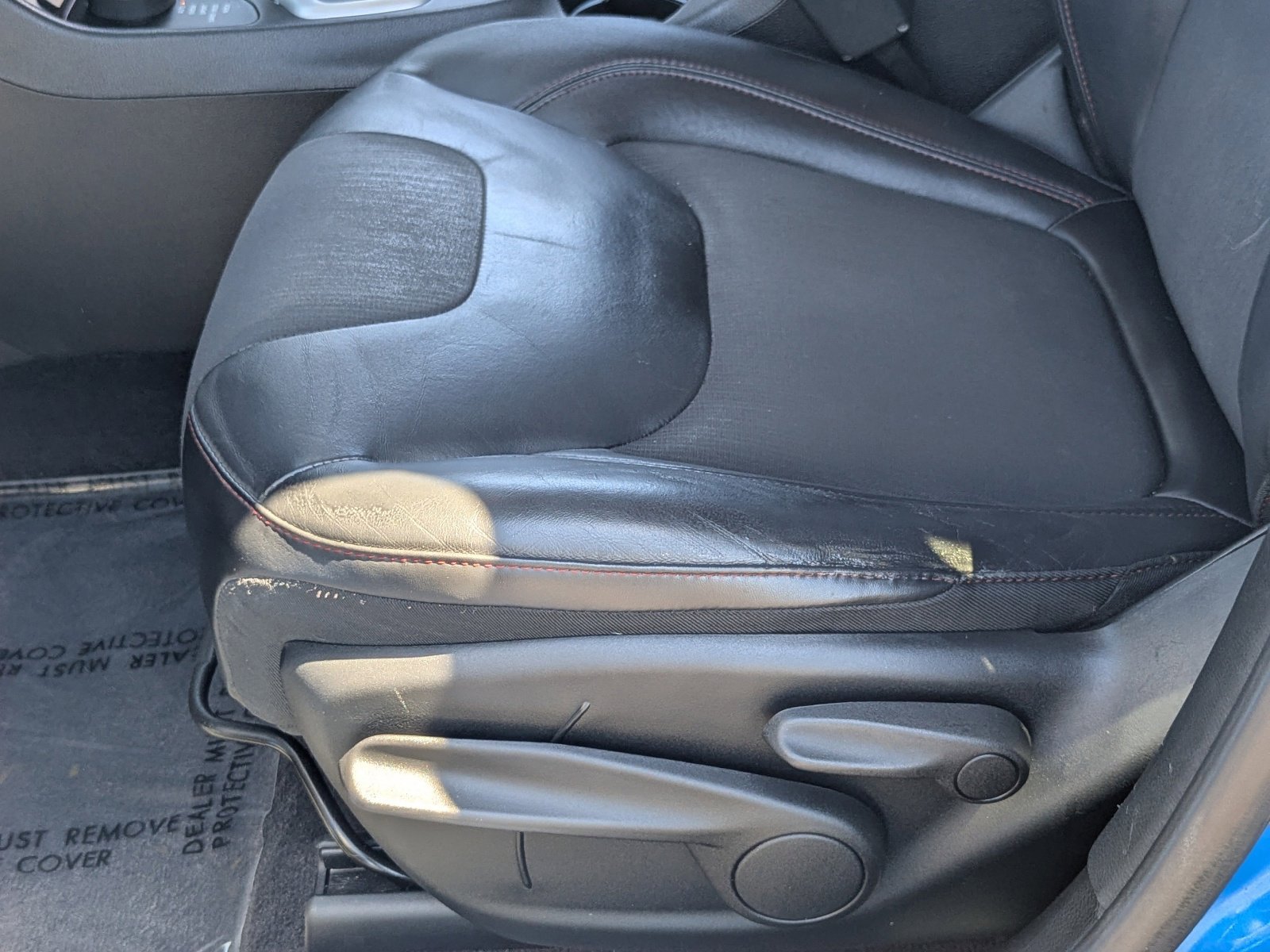 Used 2017 Jeep Cherokee Trailhawk w/ Cold Weather Group image 21