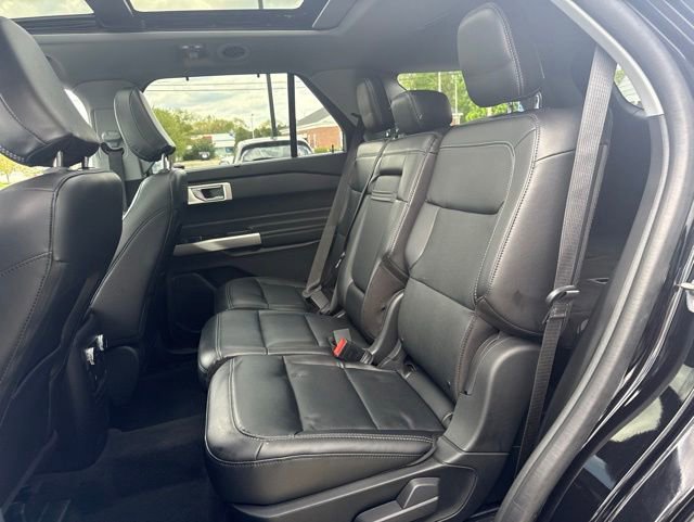Used 2024 Ford Explorer Limited w/ Limited Technology Package AWD/4WD image 9